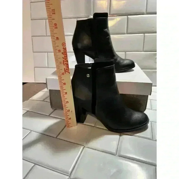 Giani Bernini Women's Memory Foam Bellee2 Black LE Booties Size 6M Classy Dressy - Picture 5 of 9